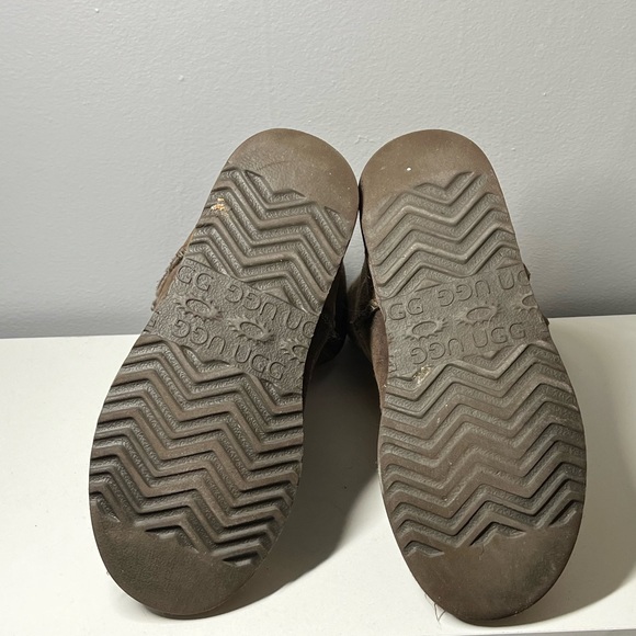 Chocolate Brown Uggs Classic Size 7 - Picture 8 of 11